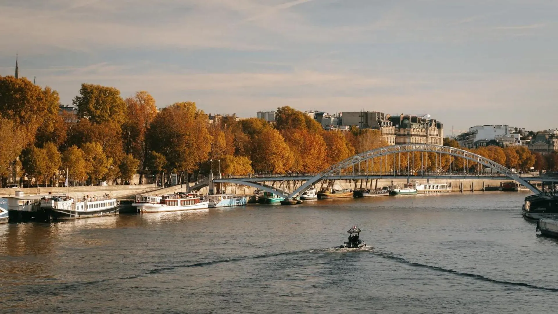 Brand-new With Eiffel Tower View Apartment *
